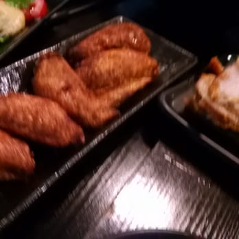 迦南美食 - Chicken wings and pork neck meat - International Near Me - Hong Kong, HK
