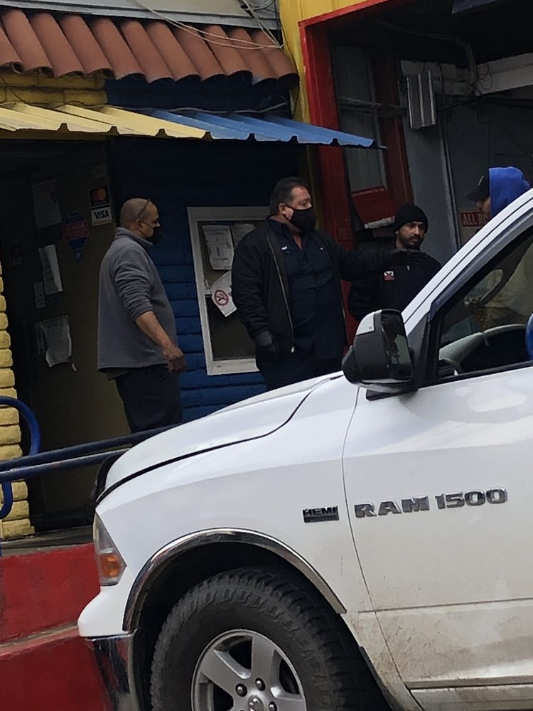 HERNANDEZ AUTO & MUFFLERS SHOP Updated September 2024 15 Reviews 1633 E Cesar E Chavez Ave