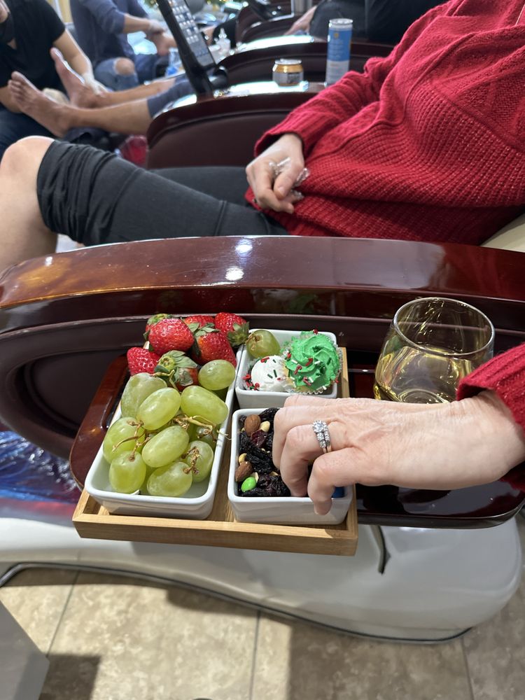 GOLDEN LOTUS NAIL SPA Updated October 2024 8235 E Washington St