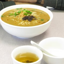 Dan Dan Noodle Soup