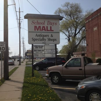 School Days Antique Mall - Antiques Near Me - Sturtevant, Wisconsin School Days Antique Mall - Antiques Near Me - Sturtevant, Wisconsin