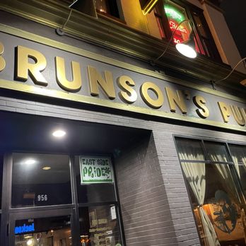 Brunson's Pub - Burgers Near Me - Saint Paul, Minnesota