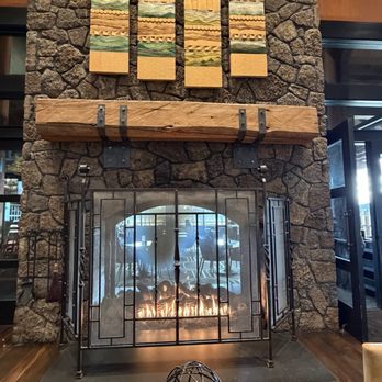 Owl's Nest - New American Near Me - Sunriver, Oregon