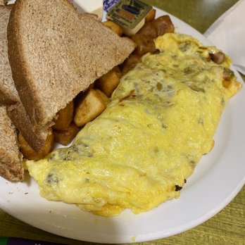 DoubleTree by Hilton Hotel Holland - Create an omelet - Hotels Near Me - Holland, Michigan DoubleTree by Hilton Hotel Holland - Create an omelet - Hotels Near Me - Holland, Michigan