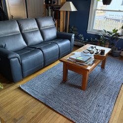 Bernie & Phyl's Furniture
