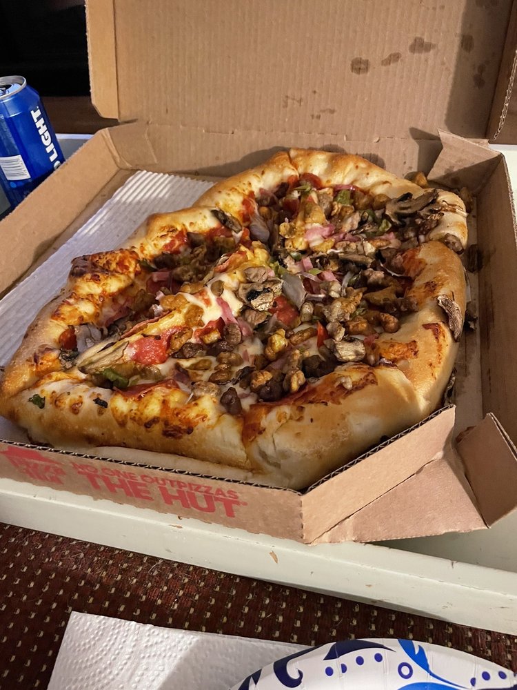 PIZZA HUT Updated May 2024 17 Reviews 11760 Manchester Rd, Des