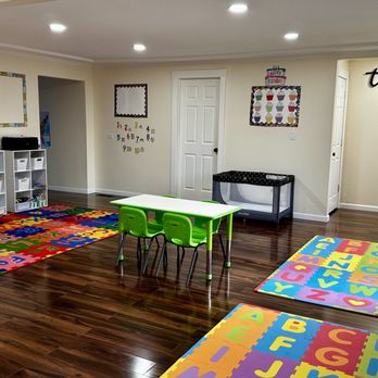Bilingual Learning Care - Child Care & Day Care Near Me - Tacoma, Washington