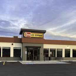 Exterior photo of Les Schwab Tire Center - Kennewick, Washington Exterior photo of Les Schwab Tire Center - Kennewick, Washington