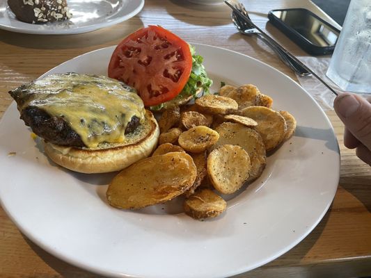 Aubrey's Hixson by null