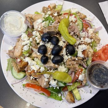 Sofie's Pita - Wonderful Greek Salad w/ chicken - Mediterranean Near Me - Ramona, California