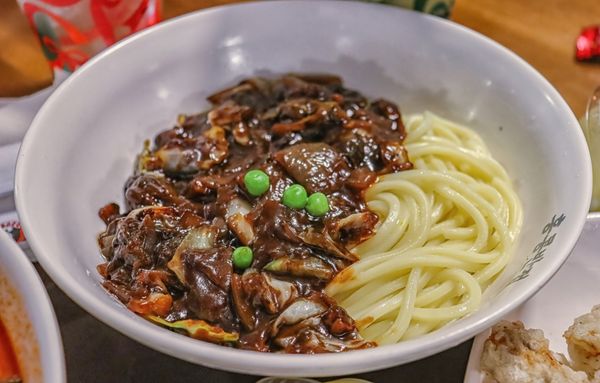 Paik’s Noodle by null