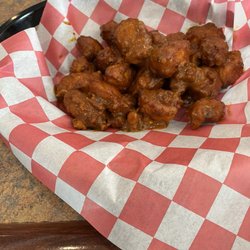 Two Tees - Hot blonde, boneless wings