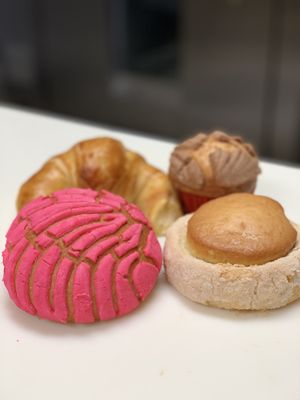 Diana's Bakery by null