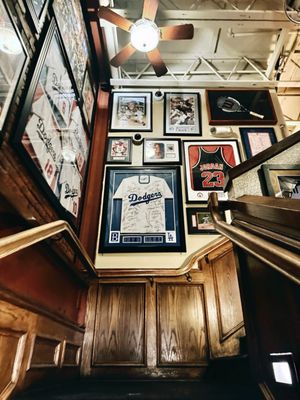 Legends Restaurant & Sports Bar by null