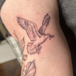 Fallen Heroes Tattoo & Piercing - Happy as a seagull with french fry