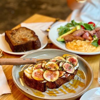 Sonnyboy - Burrata Fig Toast, Banana Bread, Harissa Folded Eggs - Breakfast & Brunch Near Me - New York, New York