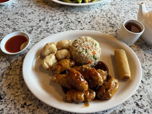 Yuan Su Vegetarian by null
