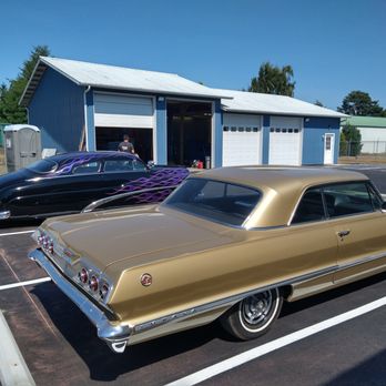 Muscle Car Beach - Parking lot and building. - Auto Customization Near Me - Ferndale, Washington