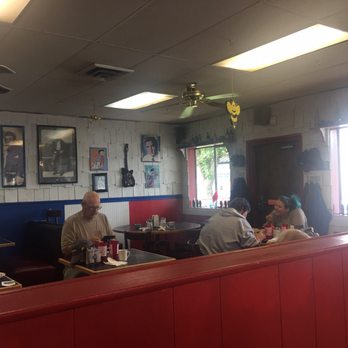 Busy Bee Cafe - Breakfast & Brunch Near Me - Springfield, Oregon