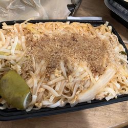 Asian Fusion - Chicken Pad Thai