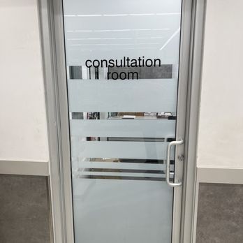 Loblaw Pharmacy - Wadland Pharmacy (operating as a Loblaw Pharmacy) - Consultation Room - Pharmacy Near Me - Scarborough, Ontario