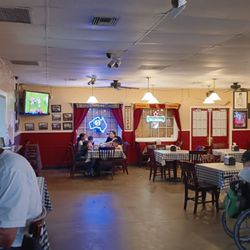 West Hills Pizza Company - Dining 1