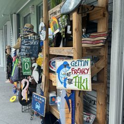 Jolene’s hidden treasures & Boutique