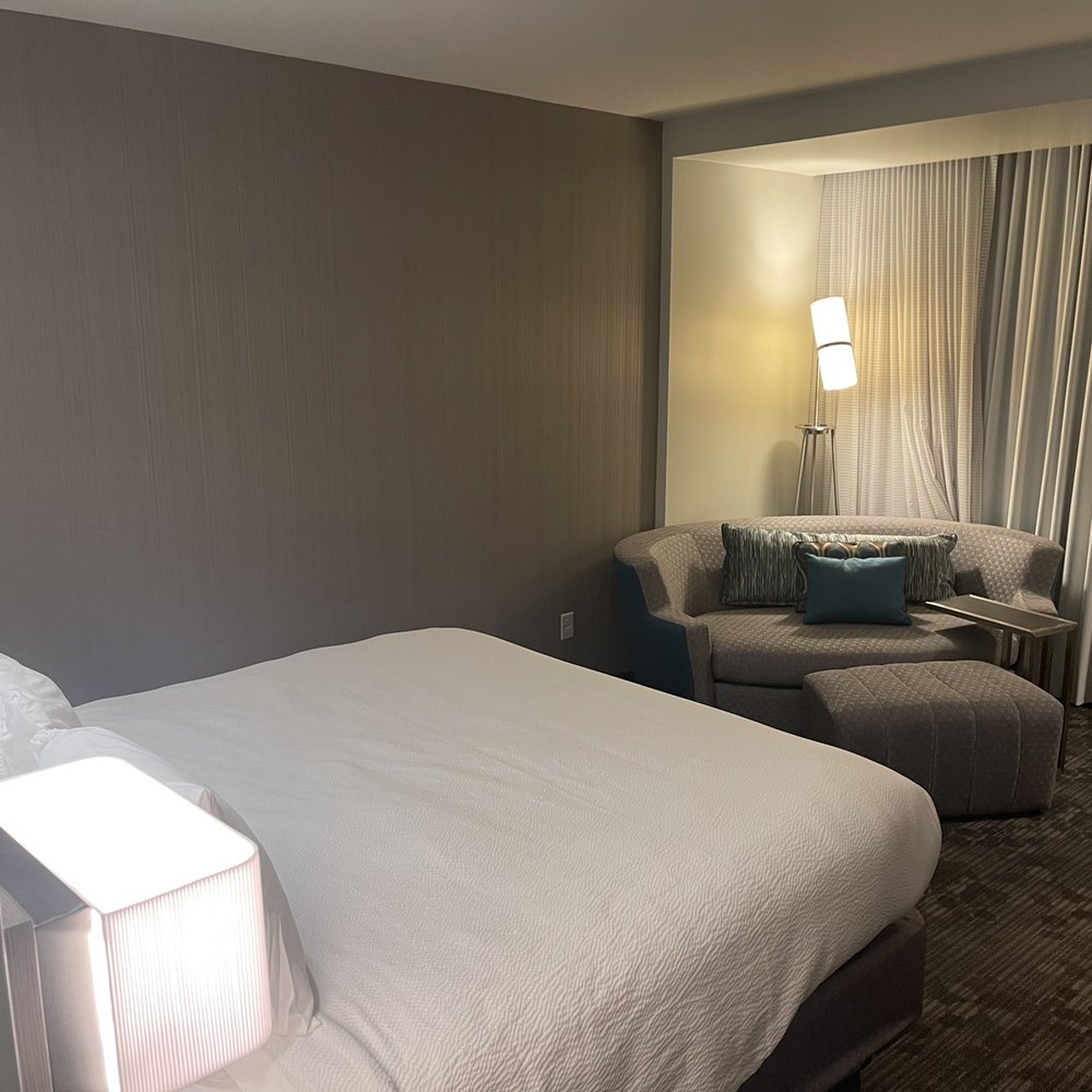 Courtyard by Marriott Portland East - King suite room overview photos - Hotels Near Me - Portland, Oregon Courtyard by Marriott Portland East - King suite room overview photos - Hotels Near Me - Portland, Oregon