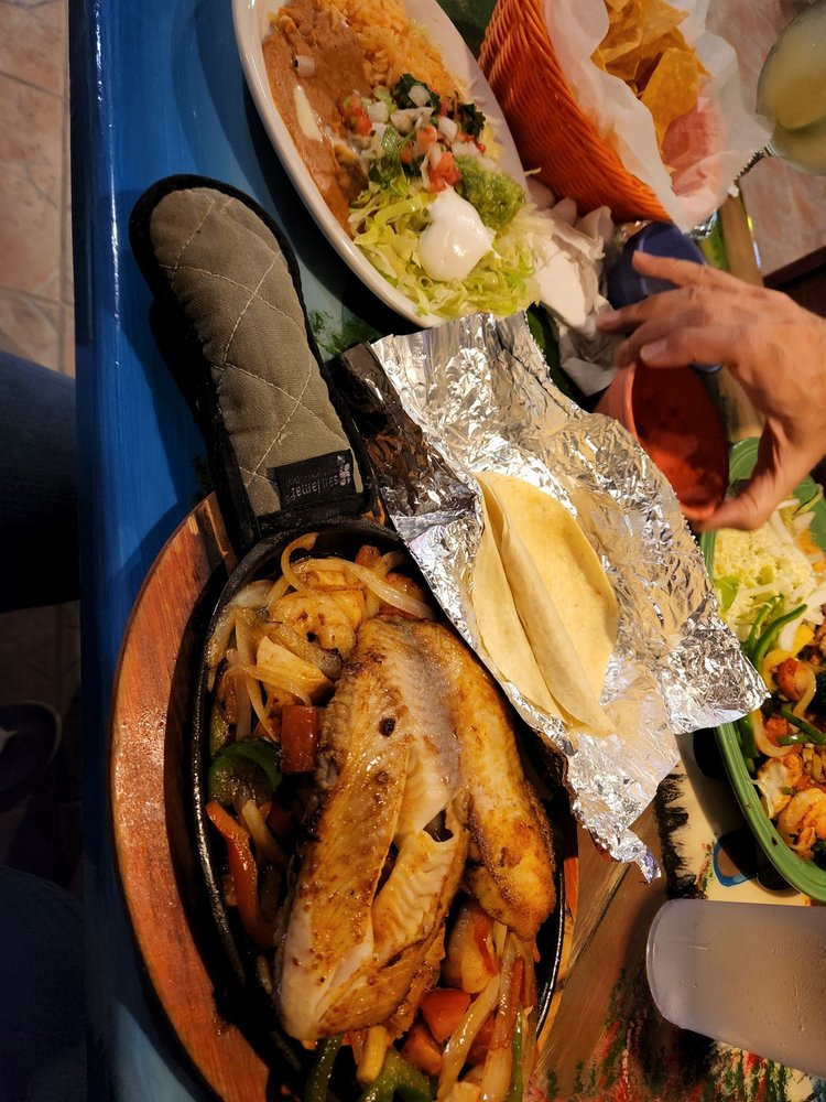 Casa Del Mar — Mexican restaurant in Urbana