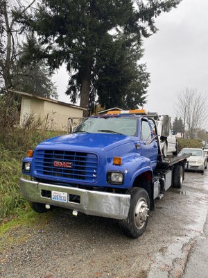 Towing Services - I have been working for 12 years as a tow truck driver. Offers 24/7 services Towing Services - I have been working for 12 years as a tow truck driver. Offers 24/7 services