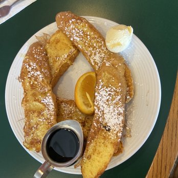 The Frog Pond - French toast - Breakfast & Brunch Near Me - St Pete Beach, Florida The Frog Pond - French toast - Breakfast & Brunch Near Me - St Pete Beach, Florida
