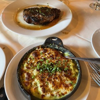 Roaring Fork - New York strip Green chili mac n cheese - American Near Me - Austin, Texas Roaring Fork - New York strip Green chili mac n cheese - American Near Me - Austin, Texas