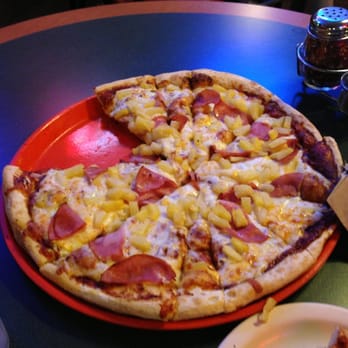 Round Table Pizza - Hawaiian Pizza - Pizza Near Me - La Mesa, California