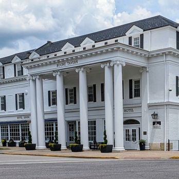 Boone Tavern Restaurant - Boone Yabern - Coffee & Tea Near Me - Berea, Kentucky