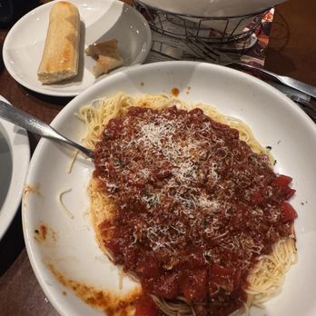 Olive Garden Italian Restaurant - First round with their new "3 meat pasta sauce" with angel hair pasta. - Italian Near Me - Irvine, California Olive Garden Italian Restaurant - First round with their new "3 meat pasta sauce" with angel hair pasta. - Italian Near Me - Irvine, California
