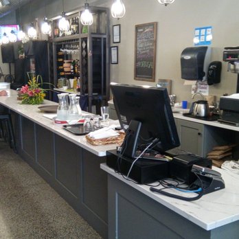 Tia's Place - Interior - Portuguese Near Me - Strathroy, Ontario