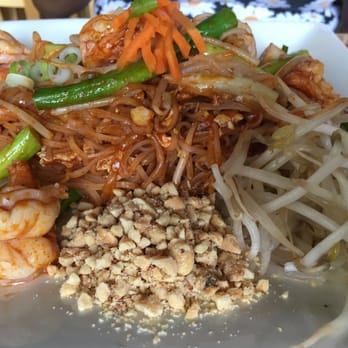 Golden Buddha Thai - Pad Thai shrimp - Thai Near Me - Fishkill, New York