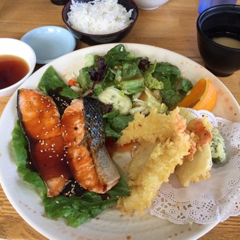 Full Moon Sushi - Japanese Near Me - San Clemente, California