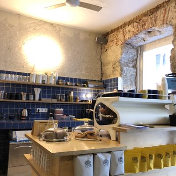 Hola Coffee - Coffee & Tea Near Me - Madrid, M