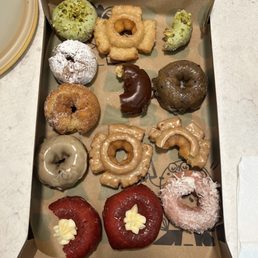 Donuts Donuts