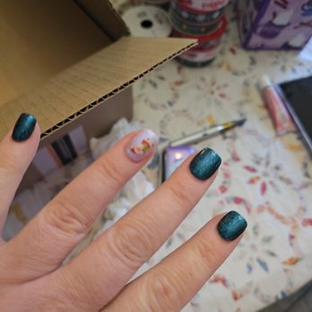 Paradise Nails - Christmas nails - Nail Salons Near Me - Madison, Wisconsin Paradise Nails - Christmas nails - Nail Salons Near Me - Madison, Wisconsin