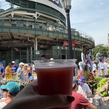 Murphy's Bleachers - Sports Bars Near Me - Chicago, Illinois