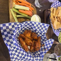 Winners Sports Bar - Buffalo wings