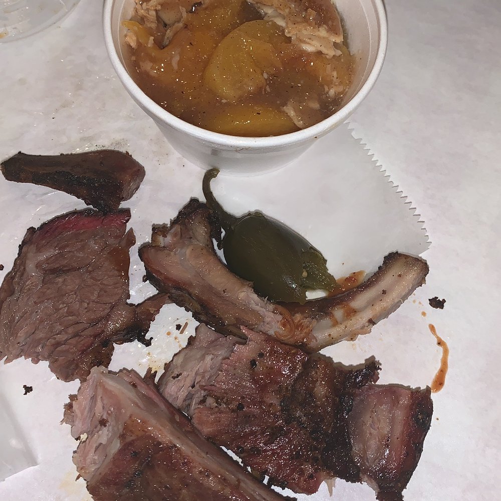 Rudy's - Demolishing their pork ribs, baby back ribs, jalapeño and peach cobbler - Barbeque Near Me - Schertz, Texas Rudy's - Demolishing their pork ribs, baby back ribs, jalapeño and peach cobbler - Barbeque Near Me - Schertz, Texas