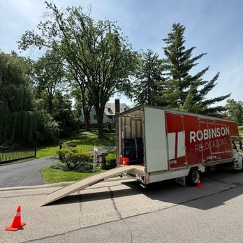 Robinson Relocations - Long, Narrow Driveway? We've Got a System for That. - Movers Near Me - Cincinnati, Ohio
