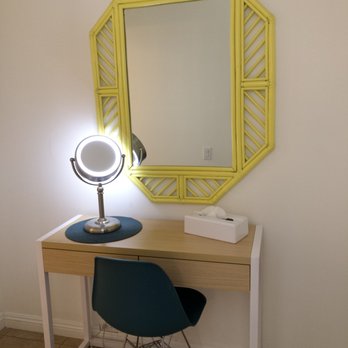 The Monkey Tree by AvantStay - Vanity in King with kitchenette - Hotels Near Me - Palm Springs, California The Monkey Tree by AvantStay - Vanity in King with kitchenette - Hotels Near Me - Palm Springs, California