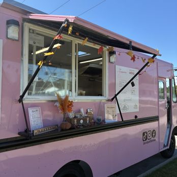 La Coquette - Coffee & Tea Near Me - Saint Francis, Wisconsin La Coquette - Coffee & Tea Near Me - Saint Francis, Wisconsin