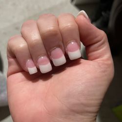 A & A Nails - Horrible