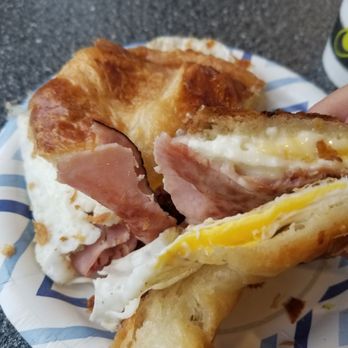 Christine's Cafe & Confections - Cafes Near Me - Lynnfield, Massachusetts
