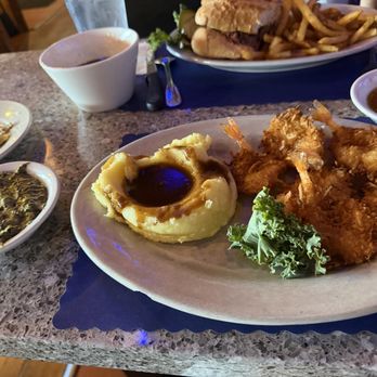 C.J. Cannon's - Coconut shrimp, mashed potatoes, creamed spinach - American Near Me - Vero Beach, Florida C.J. Cannon's - Coconut shrimp, mashed potatoes, creamed spinach - American Near Me - Vero Beach, Florida